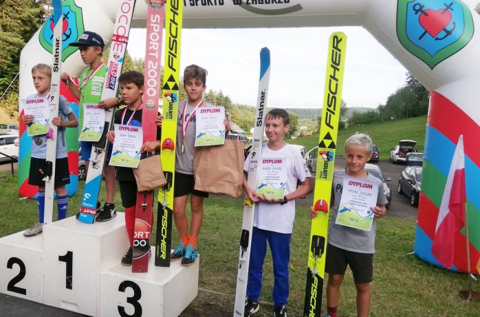 Dekoracja zawodników w Pucharze Bieszczadów